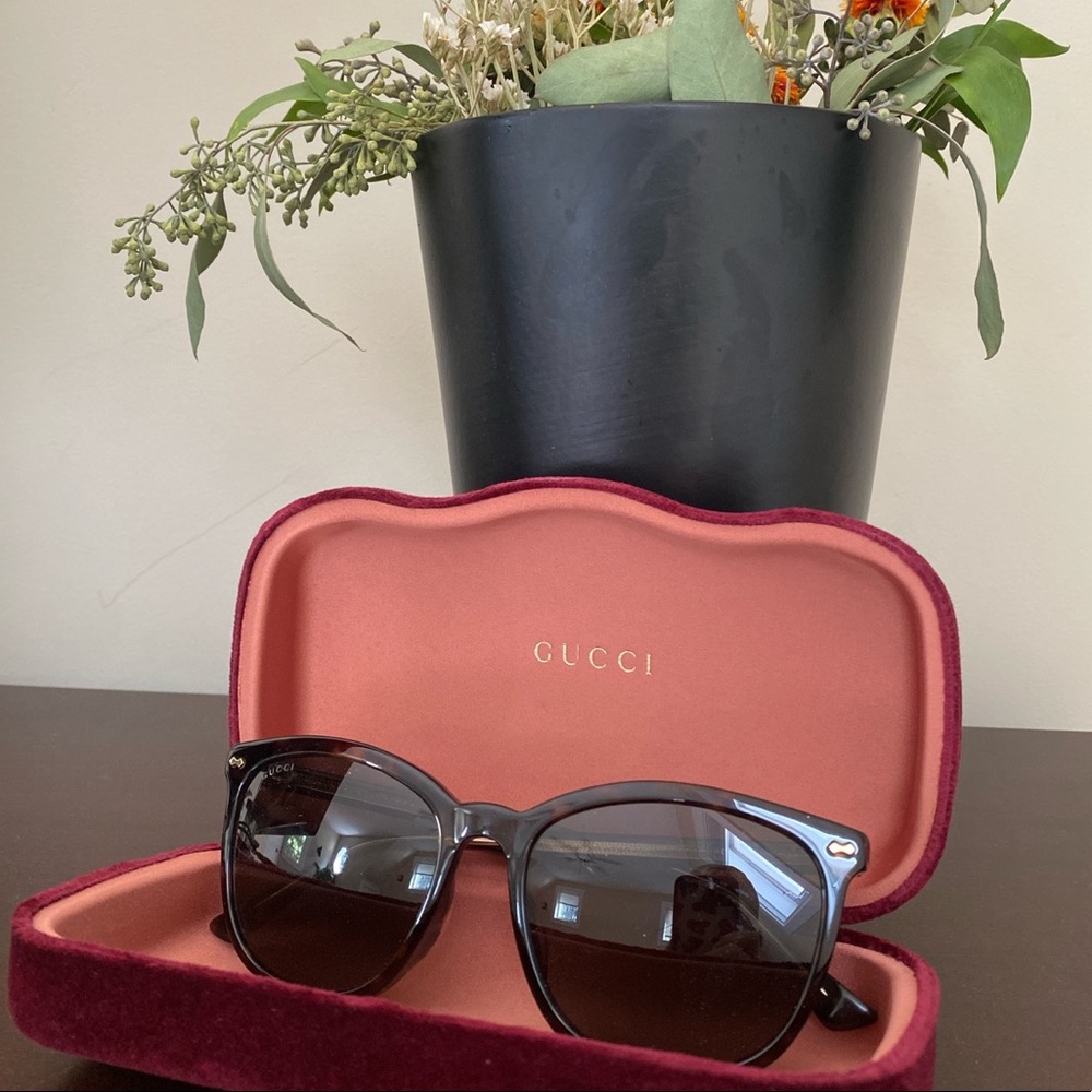 Authentic Gucci Sunglasses in Tortoise